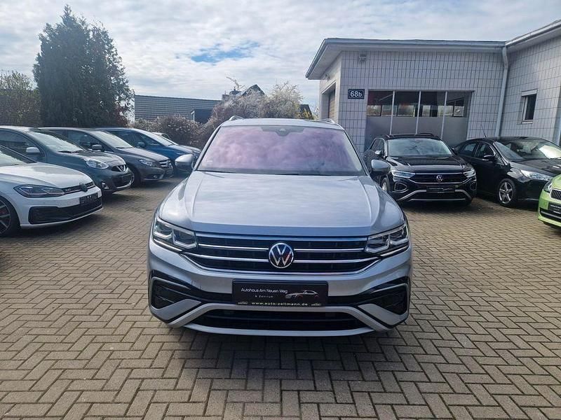 Gebraucht VW Tiguan Allspace Elegance 245 PS (180 kW) 2022 Silber SUV