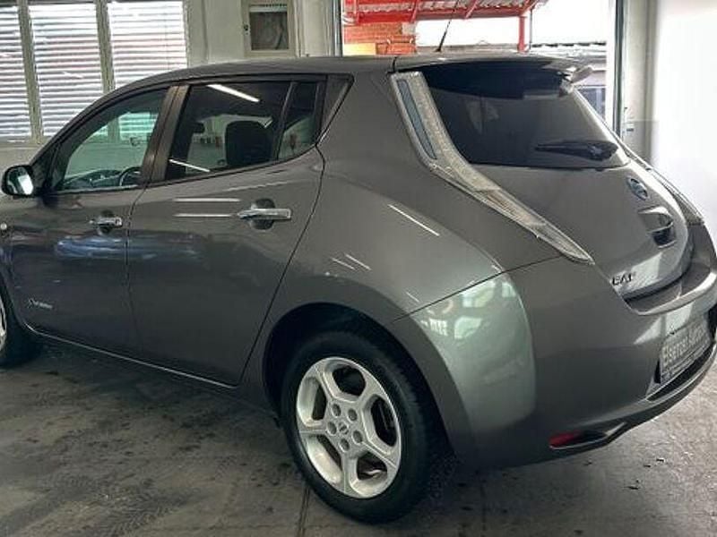 Gebraucht Nissan Leaf Acenta 95 kW (130 PS) 2017 Grau Kleinwagen