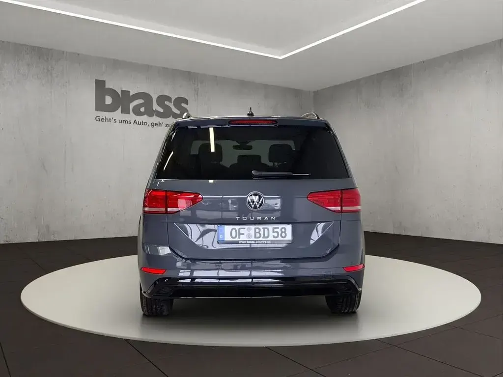 Gebraucht VW Touran Highline 150 PS (110 kW) 2026 Delfingrau metallic Van / Kleinbus