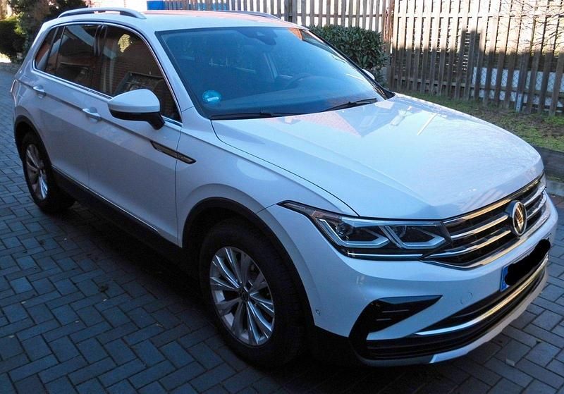 Gebraucht VW Tiguan Elegance 150 PS (110 kW) 2021 Weiß SUV