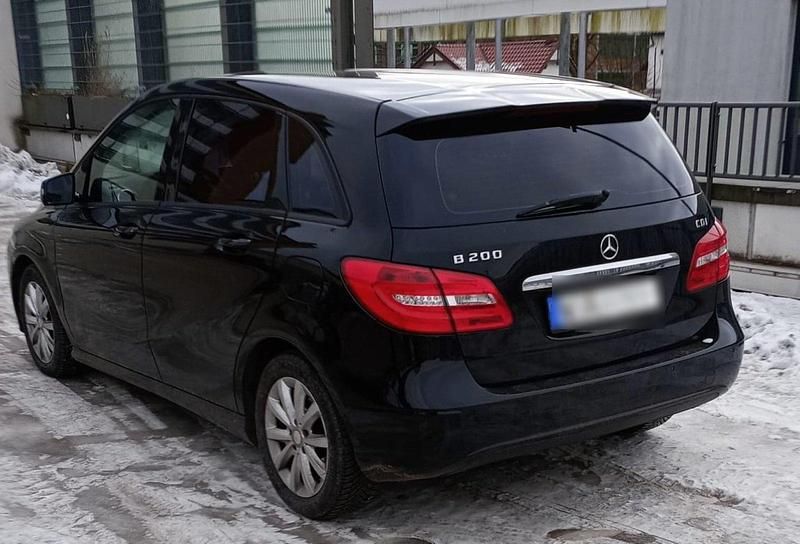 Gebraucht Mercedes B200 136 PS (100 kW) 2013 Schwarz Van / Kleinbus