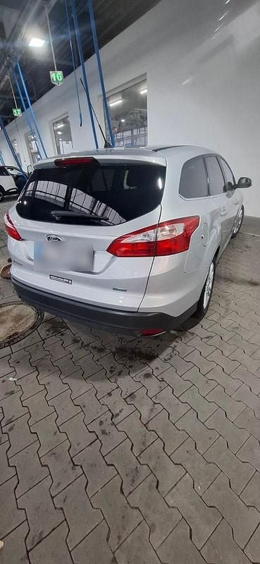 Gebraucht Ford Focus Titanium 125 PS (91 kW) 2014 Silber Kombi