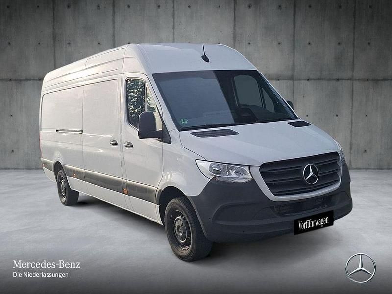 Gebraucht Mercedes Sprinter 170 PS (125 kW) 2025 Weiß Van