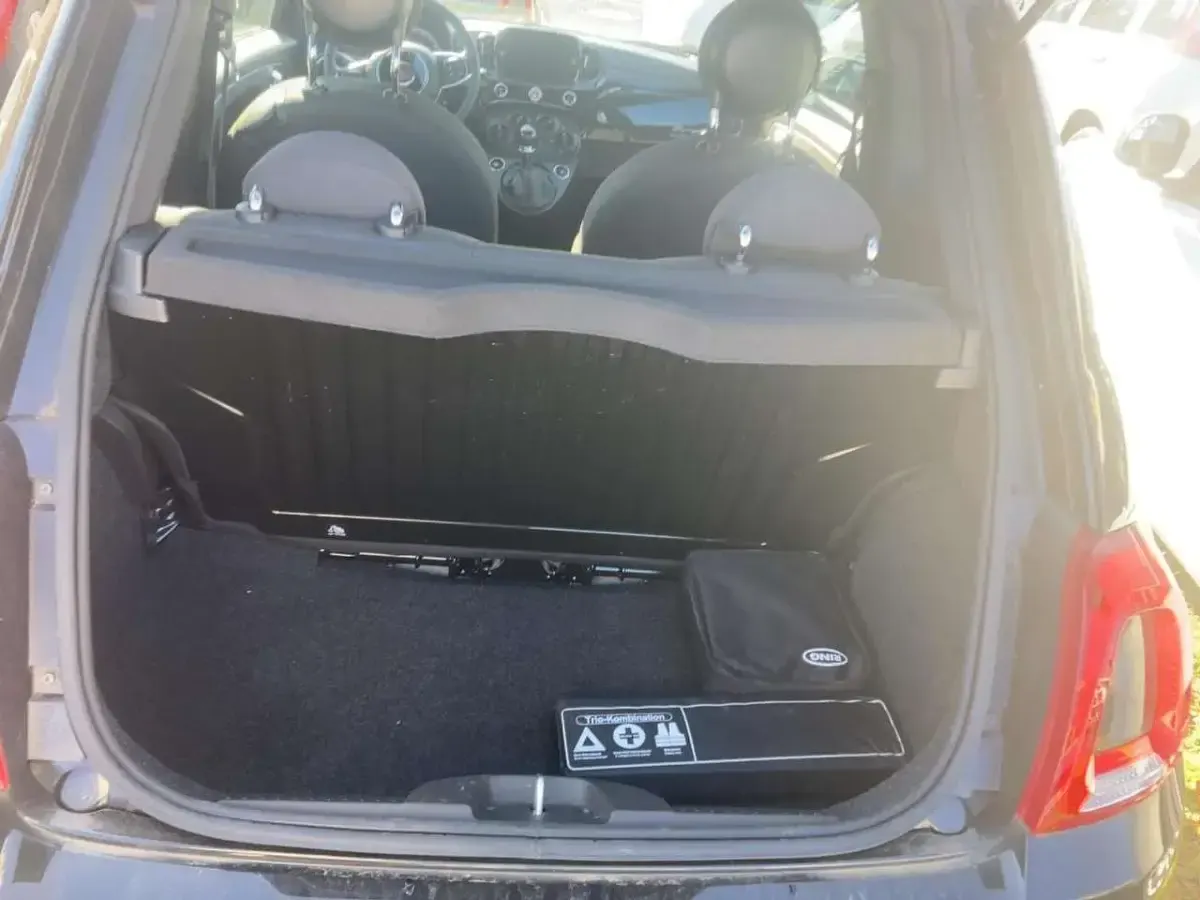 Gebraucht Fiat 500 69 PS (50 kW) 2023 Vesuvio schwarz metallic Kleinwagen