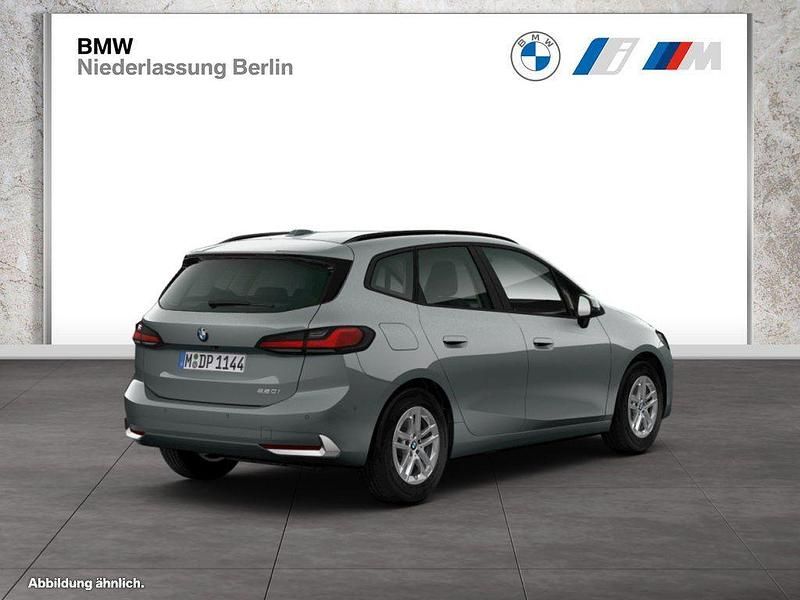 Gebraucht BMW 220 Active Tourer 156 PS (114 kW) 2022 Grau Van / Kleinbus