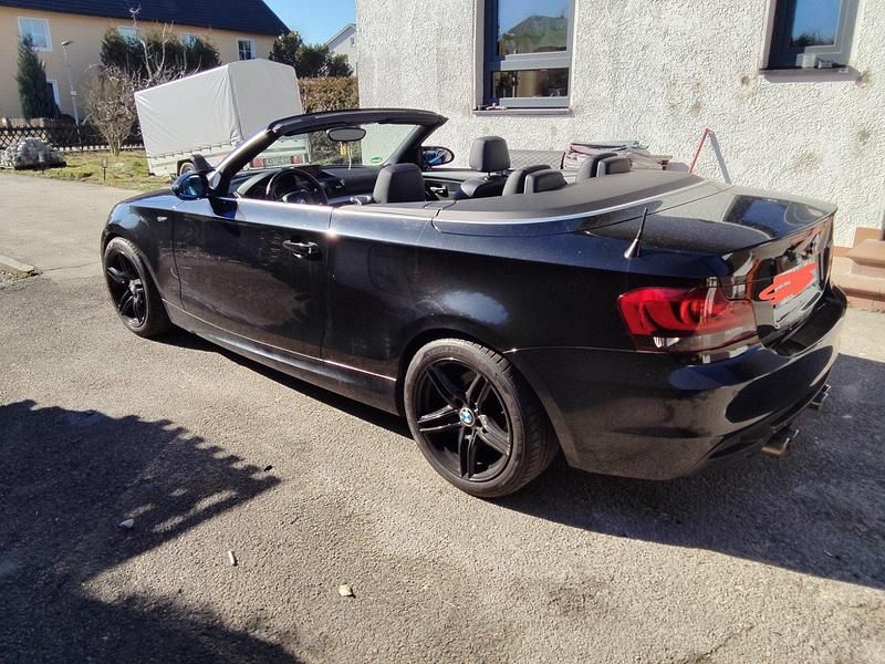 Gebraucht BMW 125 Cabriolet 218 PS (160 kW) 2008 Schwarz Cabrio