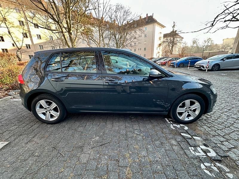 Gebraucht VW Golf VII 140 PS (102 kW) 2014 Grau Limousine