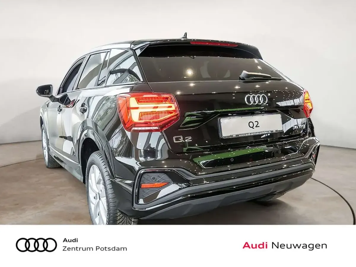 Neu Audi Q2 S-Line 150 PS (110 kW) 2026 Mythosschwarz SUV
