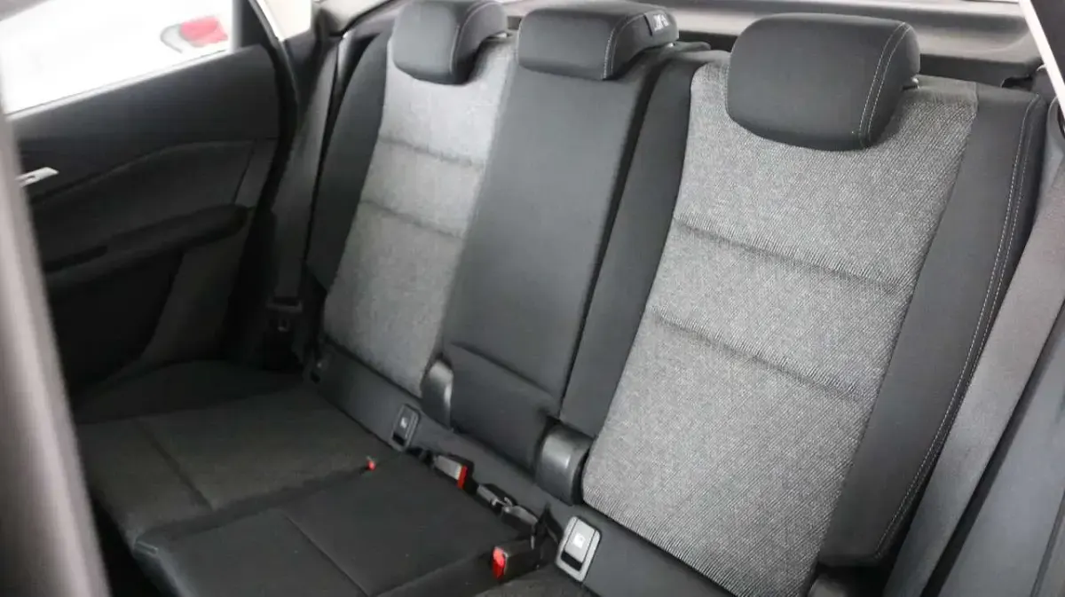 Gebraucht BMW 220 156 PS (114 kW) 2024 Sparkling kupfergrau metallic Coupé