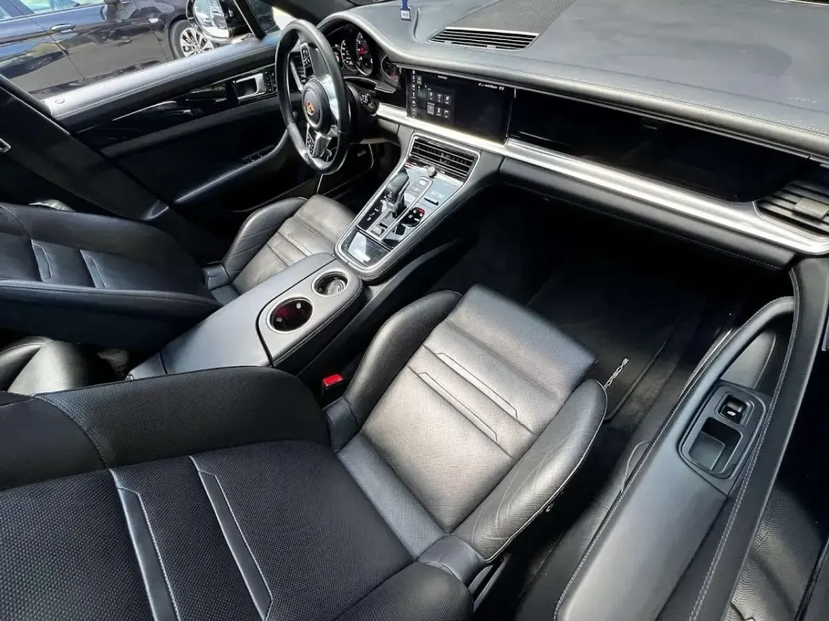 Gebraucht Porsche Panamera 4 Executive Executive 330 PS (242 kW) 2017 Schwarz Kleinwagen