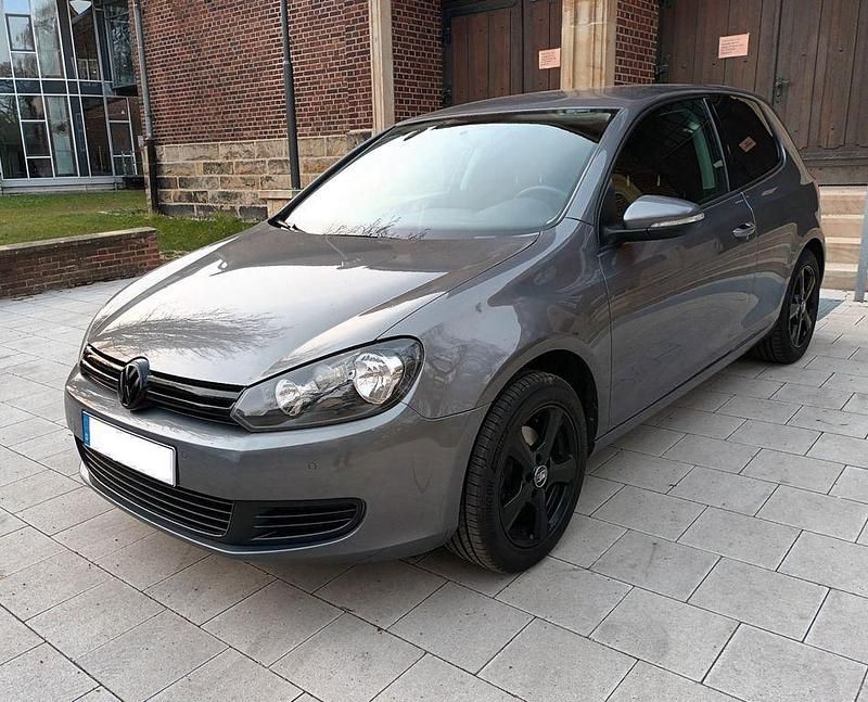Gebraucht VW Golf VI 105 PS (77 kW) 2010 Grau Kleinwagen