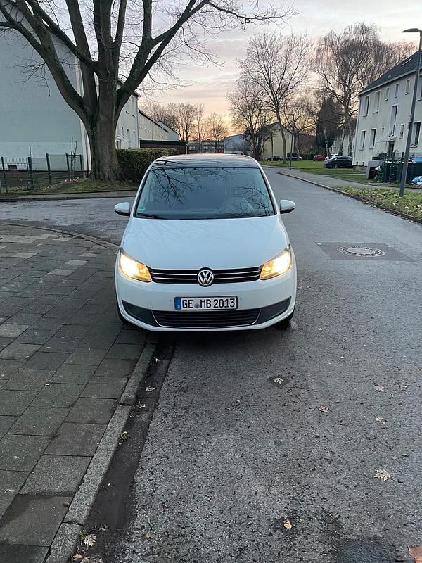 Gebraucht VW Touran 140 PS (102 kW) 2015 Weiß Van / Kleinbus