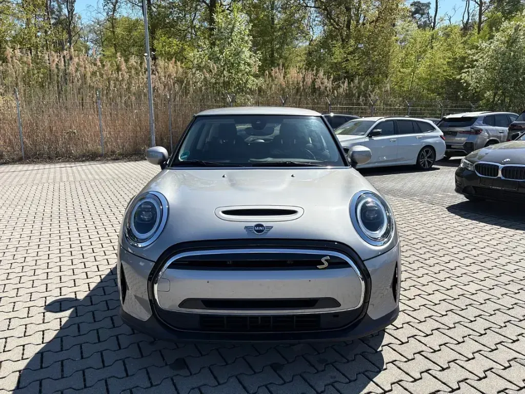 Gebraucht Mini Cooper SE 135 kW (184 PS) 2023 Silber Kleinwagen