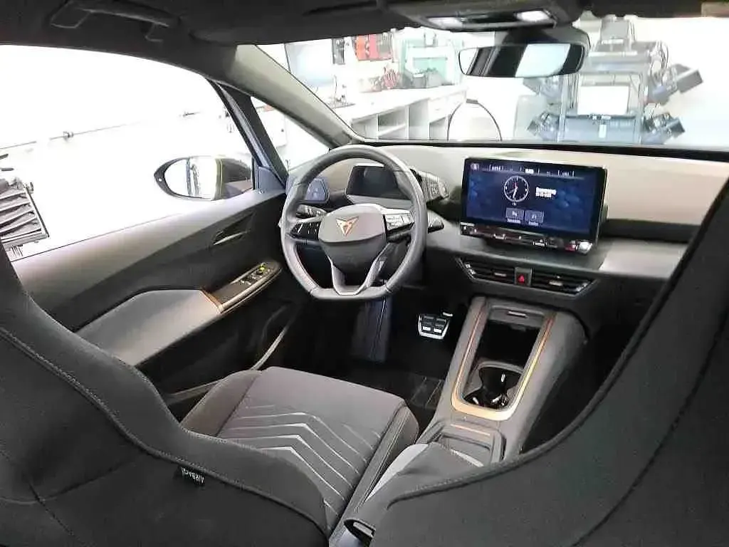 Gebraucht Cupra Born 150 kW (204 PS) 2024 Grau Kleinwagen