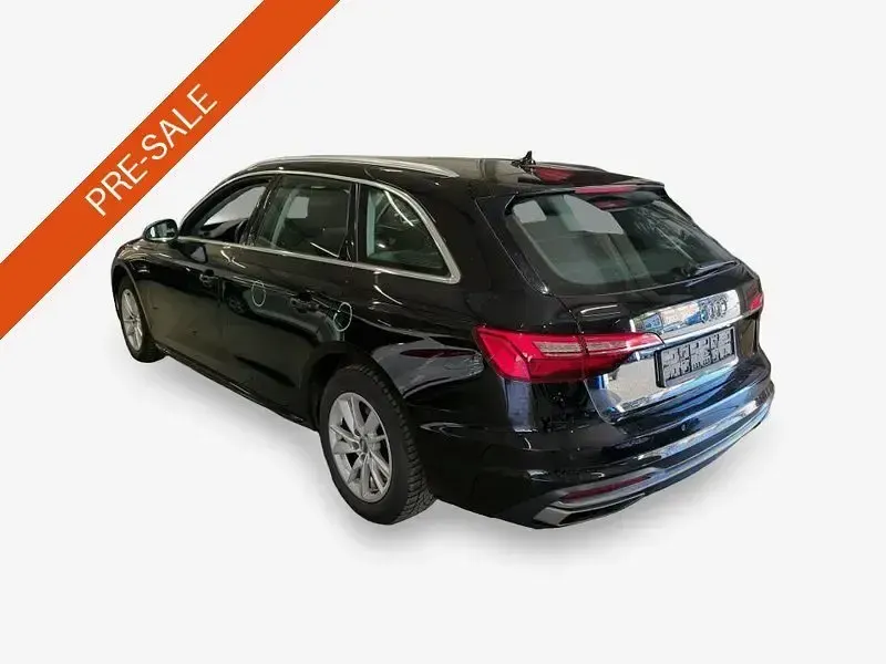 Gebraucht Audi A4 Advanced 163 PS (119 kW) 2022 Schwarz Kombi