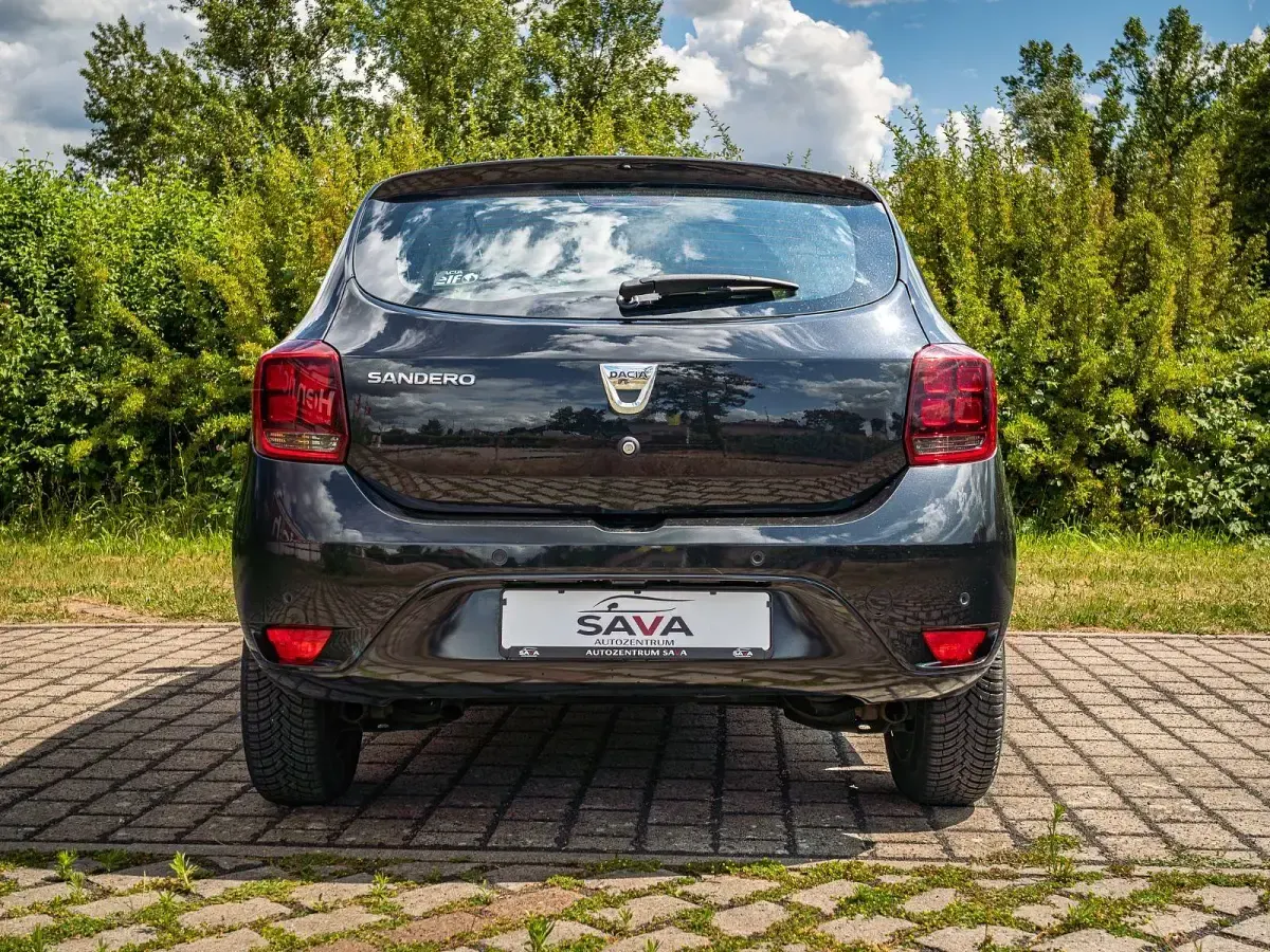 Gebraucht Dacia Sandero Lauréate 90 PS (66 kW) 2017 Schwarz Limousine