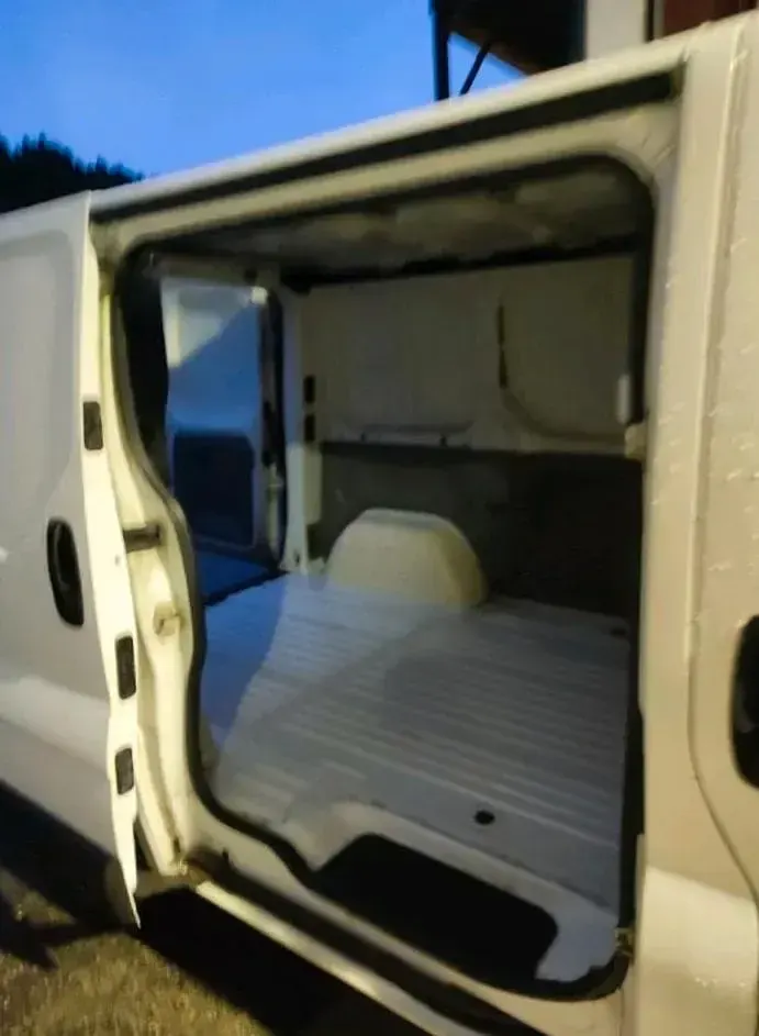 Gebraucht Renault Trafic 90 PS (66 kW) 2013 Weiß Van / Kleinbus