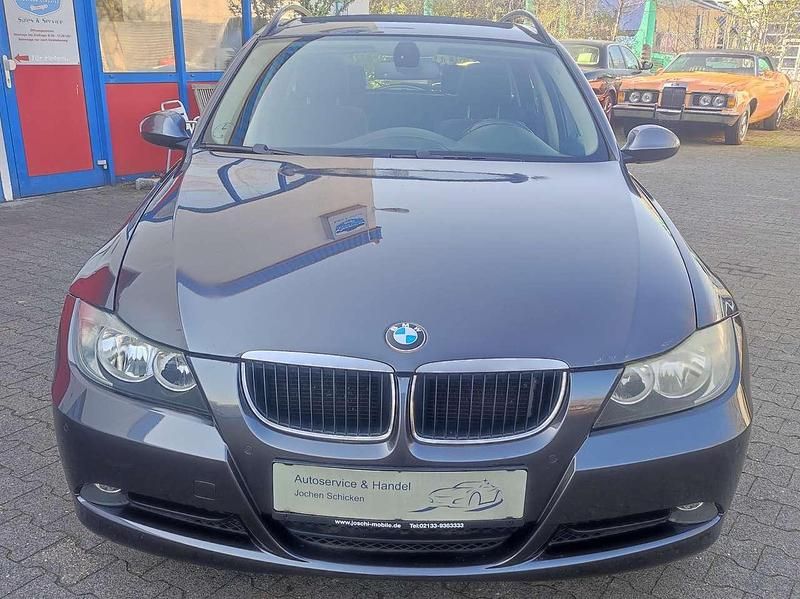 Gebraucht BMW 320 150 PS (110 kW) 2007 Sparkling graphite metallic Kombi