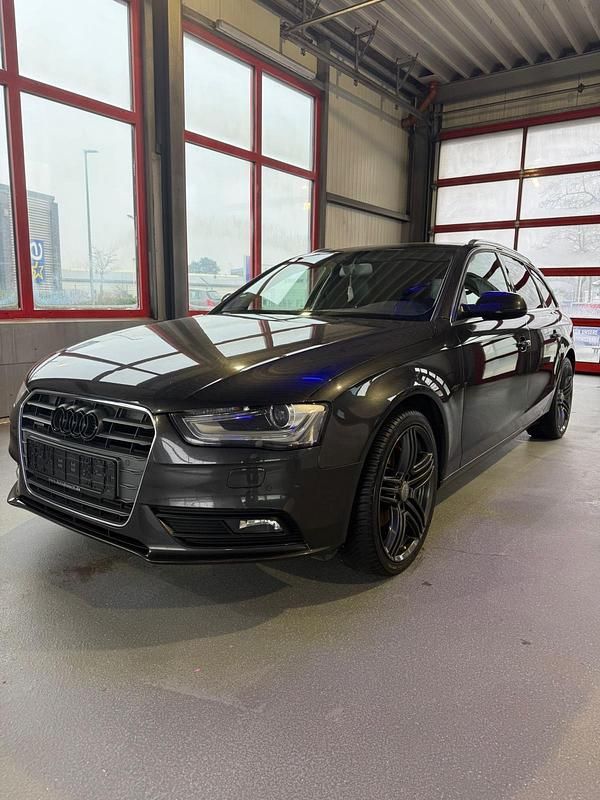 Gebraucht Audi A4 Comfort 245 PS (180 kW) 2013 Andere farben Kombi