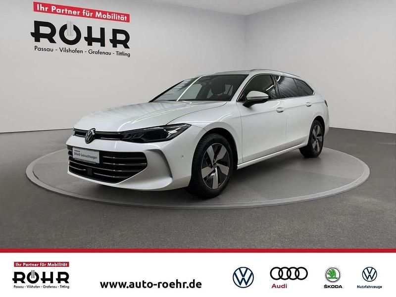 Oryxweiss perlmutteffekt Gebraucht 2025 VW Passat Business Kombi | 36.470 € (Fairer Preis) - Bild 1/4