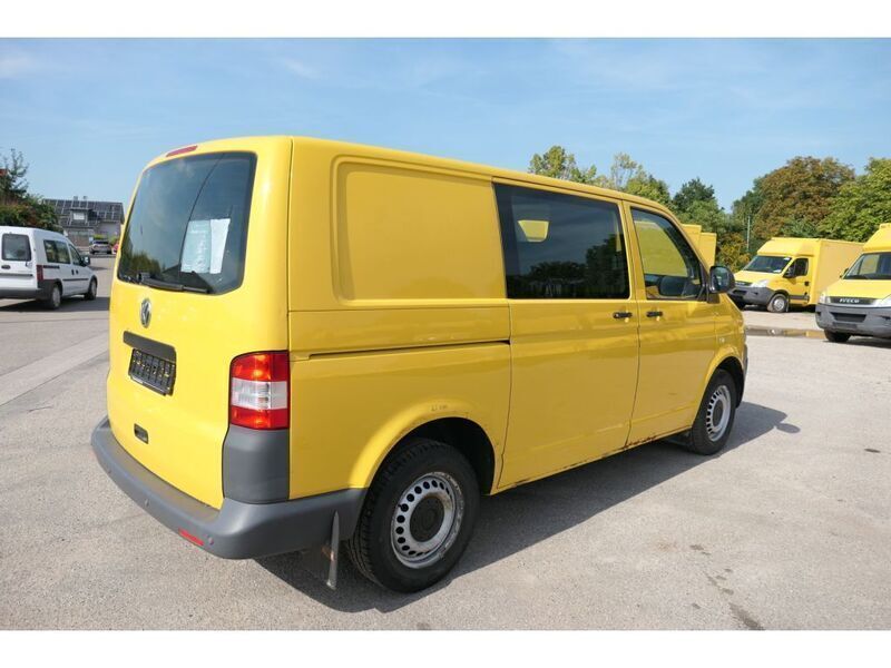 Gebraucht VW T5 84 PS (61 kW) 2011 Ginstergelb r1032 Van