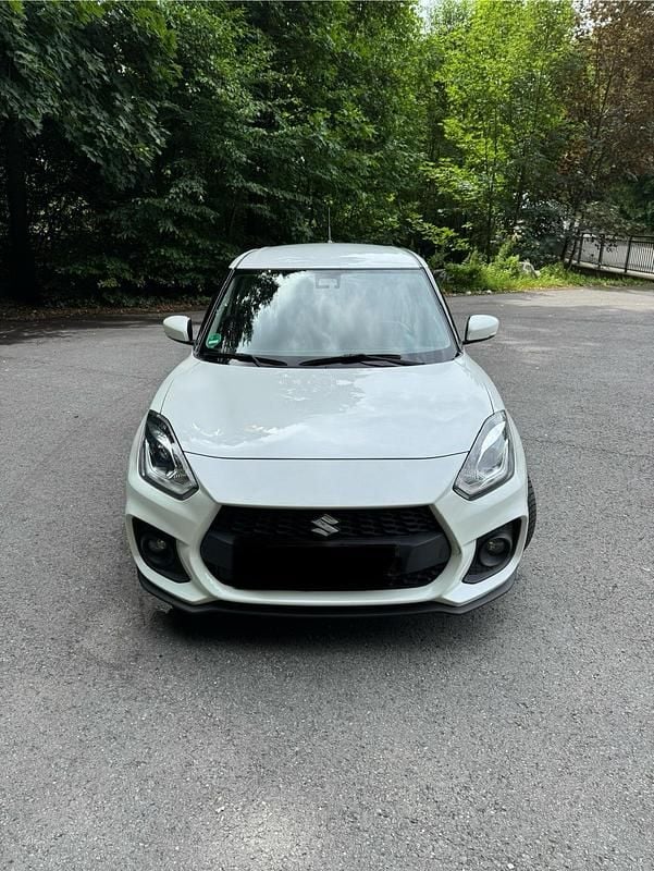 Weiß Gebraucht 2019 Suzuki Swift Sport Kleinwagen | 12.222 € (Fairer Preis) - Bild 1/4