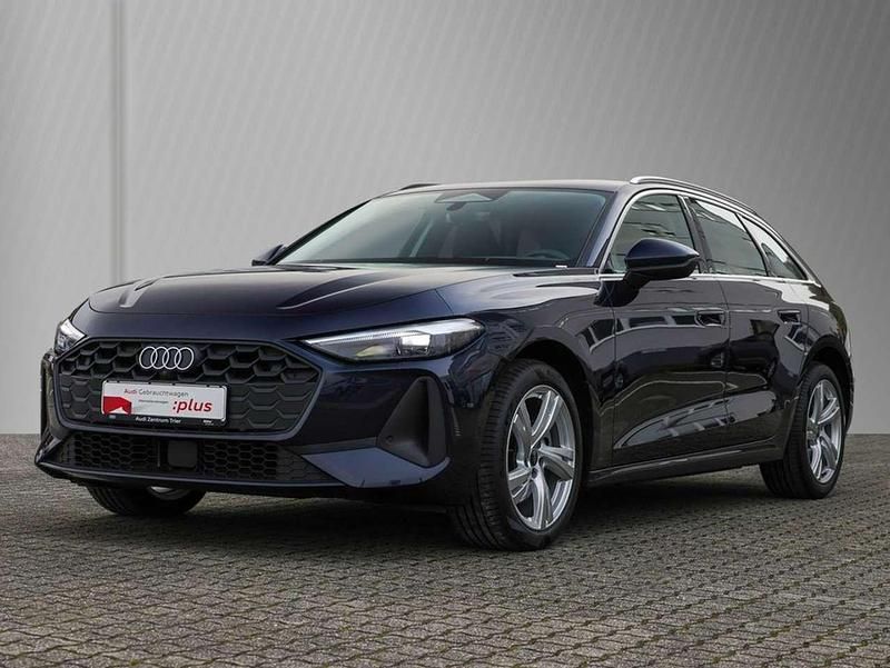 Gebraucht Audi A5 Ambiente 150 PS (110 kW) 2025 Firmamentblau metallic Coupé