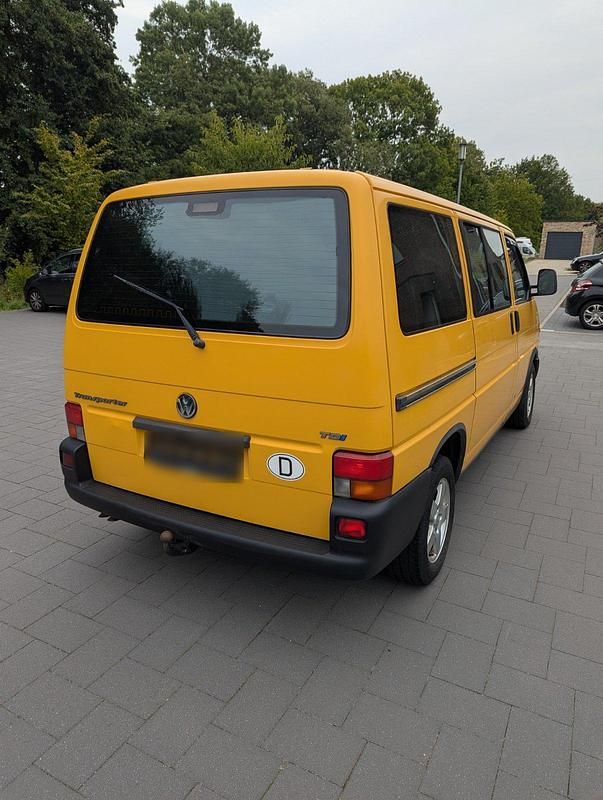 Second-hand VW T4 88 CP (64 kW) 2003 Galben Van