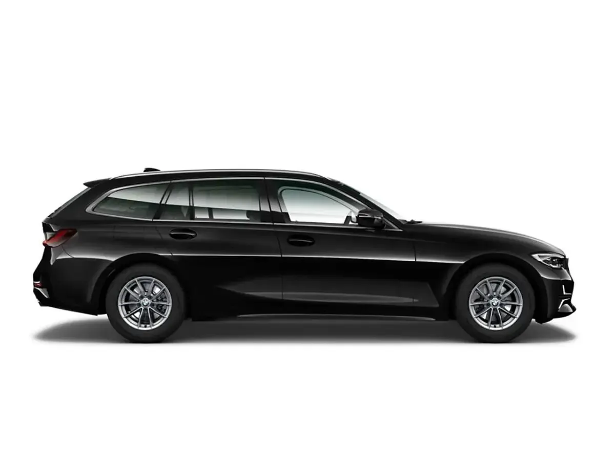 Gebraucht BMW 330 Sport Line 258 PS (189 kW) 2022 Schwarz Kombi
