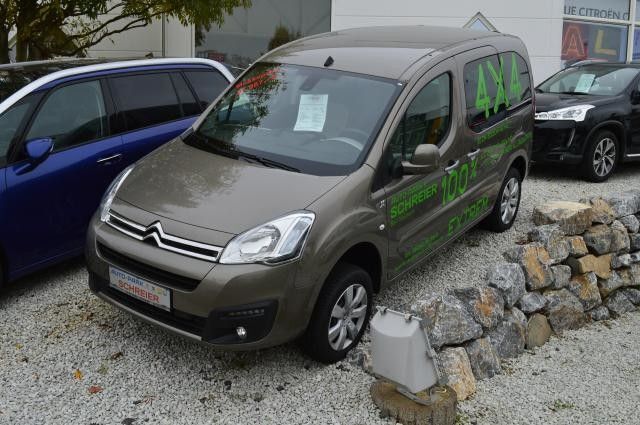 Gebraucht Citroën Berlingo 99 PS (72 kW) 2017 Braun metallic Van / Kleinbus