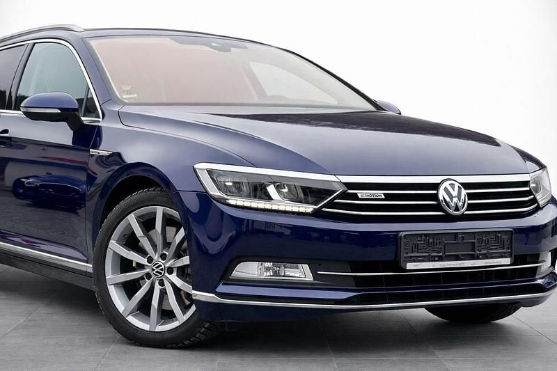 Gebraucht VW Passat Highline 280 PS (205 kW) 2018 Blau Kombi