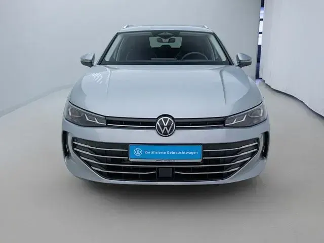 Gebraucht VW Passat Business 150 PS (110 kW) 2025 Oyster silver metallic Kombi