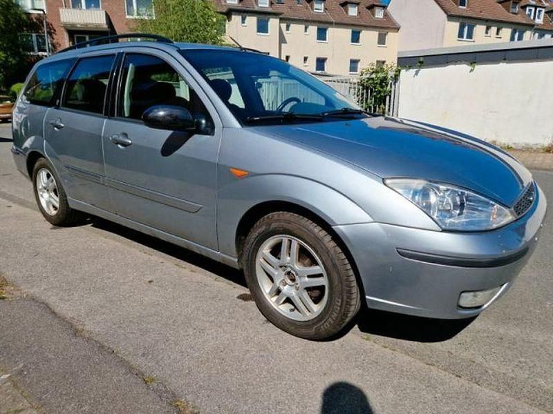 Gebraucht Ford Focus 101 PS (74 kW) 2003 Grau metallik (metallic) Kombi