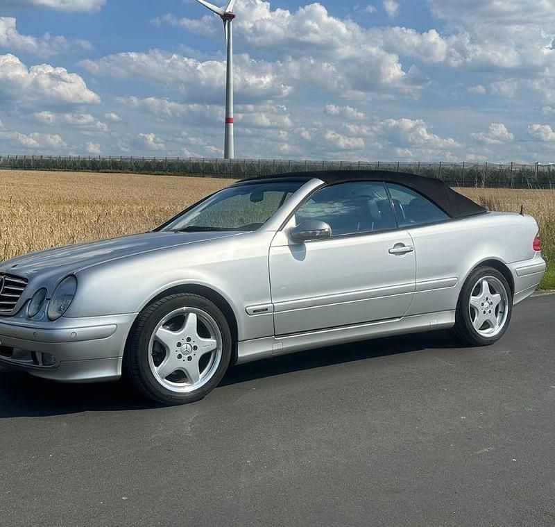 Silber Gebraucht 2002 Mercedes CLK230 Avantgarde Cabrio | 10.390 € (Teuer) - Bild 1/4