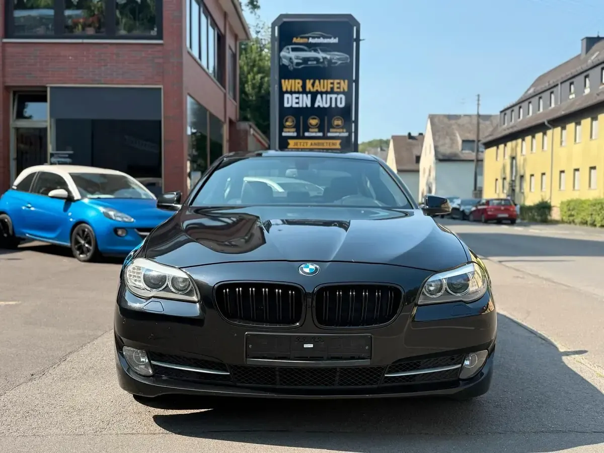 Gebraucht BMW 530 258 PS (189 kW) 2012 Schwarz Limousine