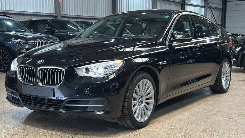 Schwarz Gebraucht 2015 BMW 520 Gran Turismo Sport Line Limousine | 13.900 € - Bild 1/4