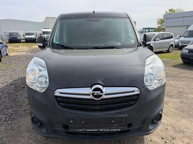 Second-hand Opel Combo 95 CP (69 kW) 2017 Negru Monovolum