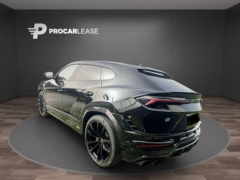 Second-hand Lamborghini Urus 666 CP (489 kW) 2025 Negru SUV