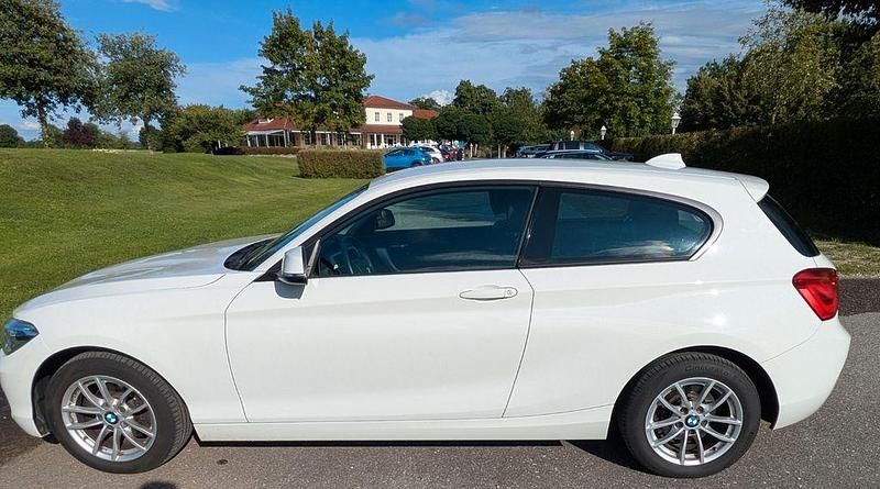 Schwarz Gebraucht 2017 BMW 116 Kleinwagen | 8.200 € (Guter Preis) - Bild 1/4