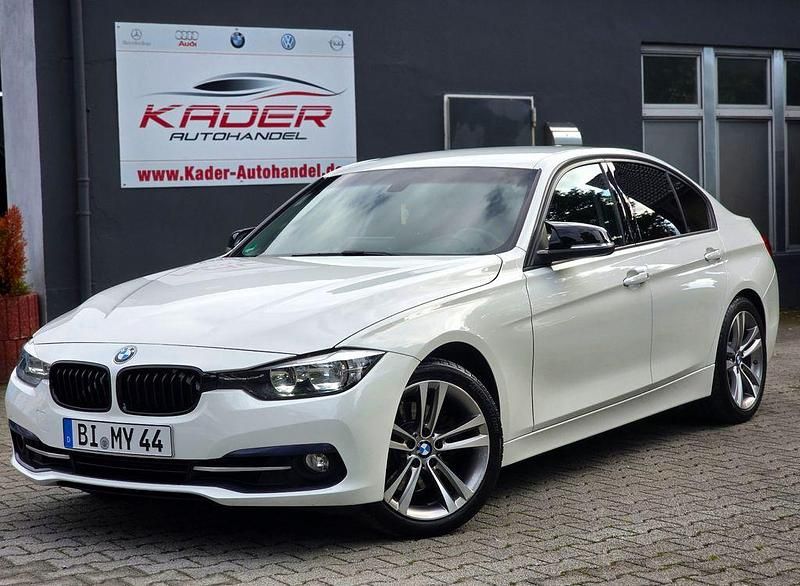 Weiß Gebraucht 2017 BMW 325 Sport Line Limousine | 17.990 € (Etwas zu teuer) - Bild 1/4
