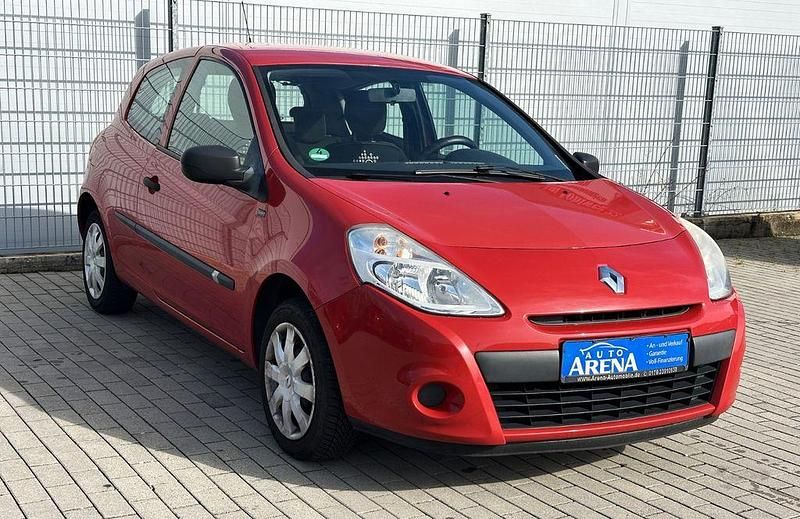 Gebraucht Renault Clio III 75 PS (55 kW) 2012 Rot Limousine