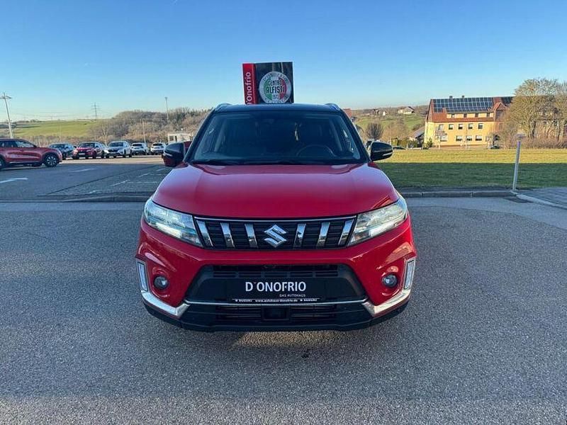 Gebraucht Suzuki Vitara Comfort+ 140 PS (102 kW) 2022 Rot SUV