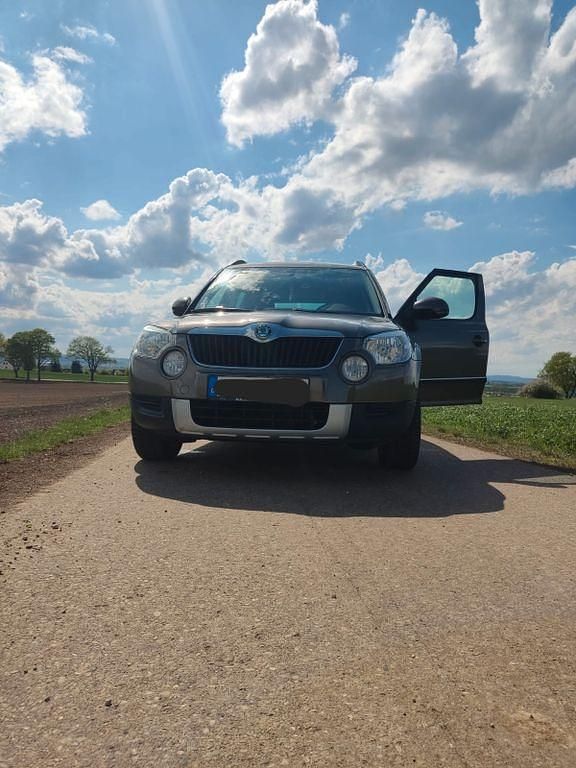 Gebraucht Skoda Yeti Elegance 105 PS (77 kW) 2013 Braun SUV