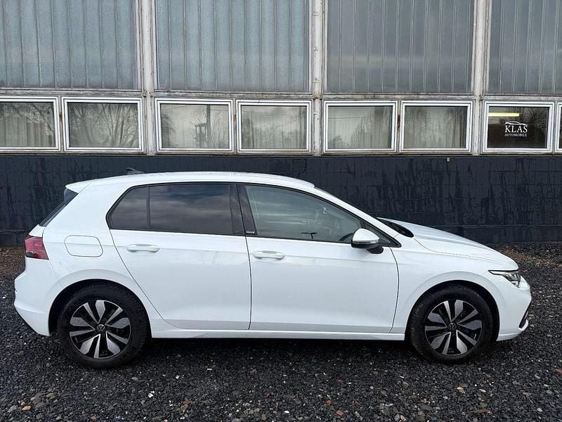 Gebraucht VW Golf VIII Move 150 PS (110 kW) 2024 Weiß Limousine