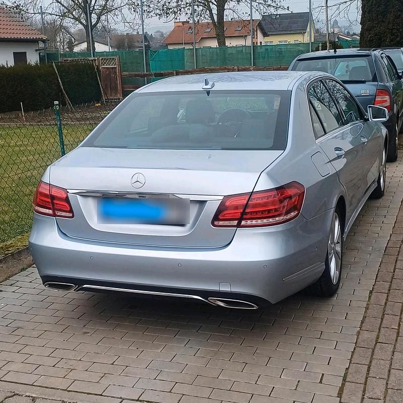 Gebraucht Mercedes E350 258 PS (189 kW) 2015 Grau Limousine