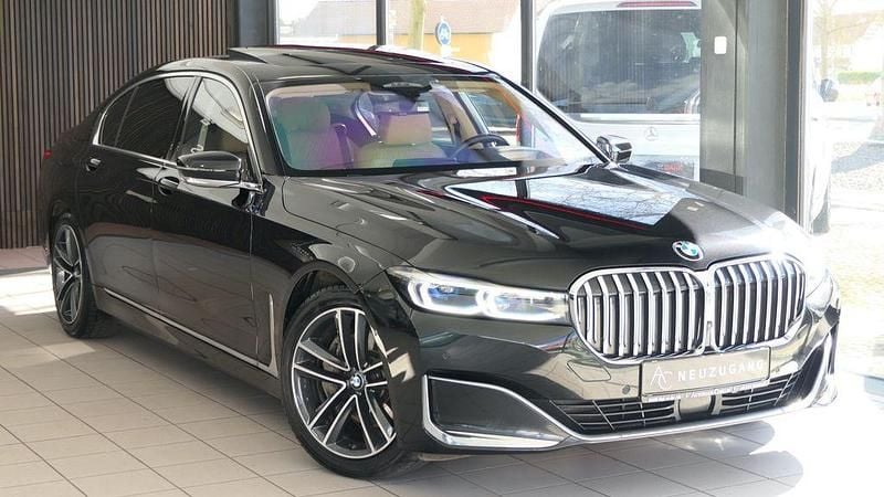 Gebraucht BMW 730 Performance 265 PS (194 kW) 2020 Schwarz Limousine