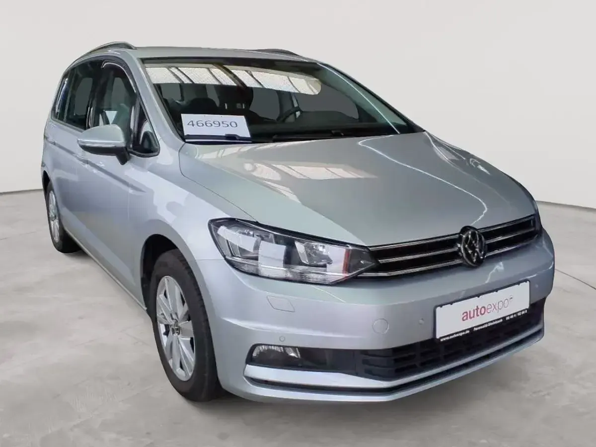 Gebraucht VW Touran Comfortline 150 PS (110 kW) 2024 Van / Kleinbus