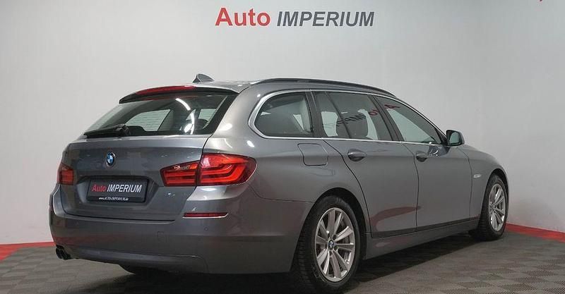 Gebraucht BMW 525 Sport Line 218 PS (160 kW) 2013 Grau Limousine