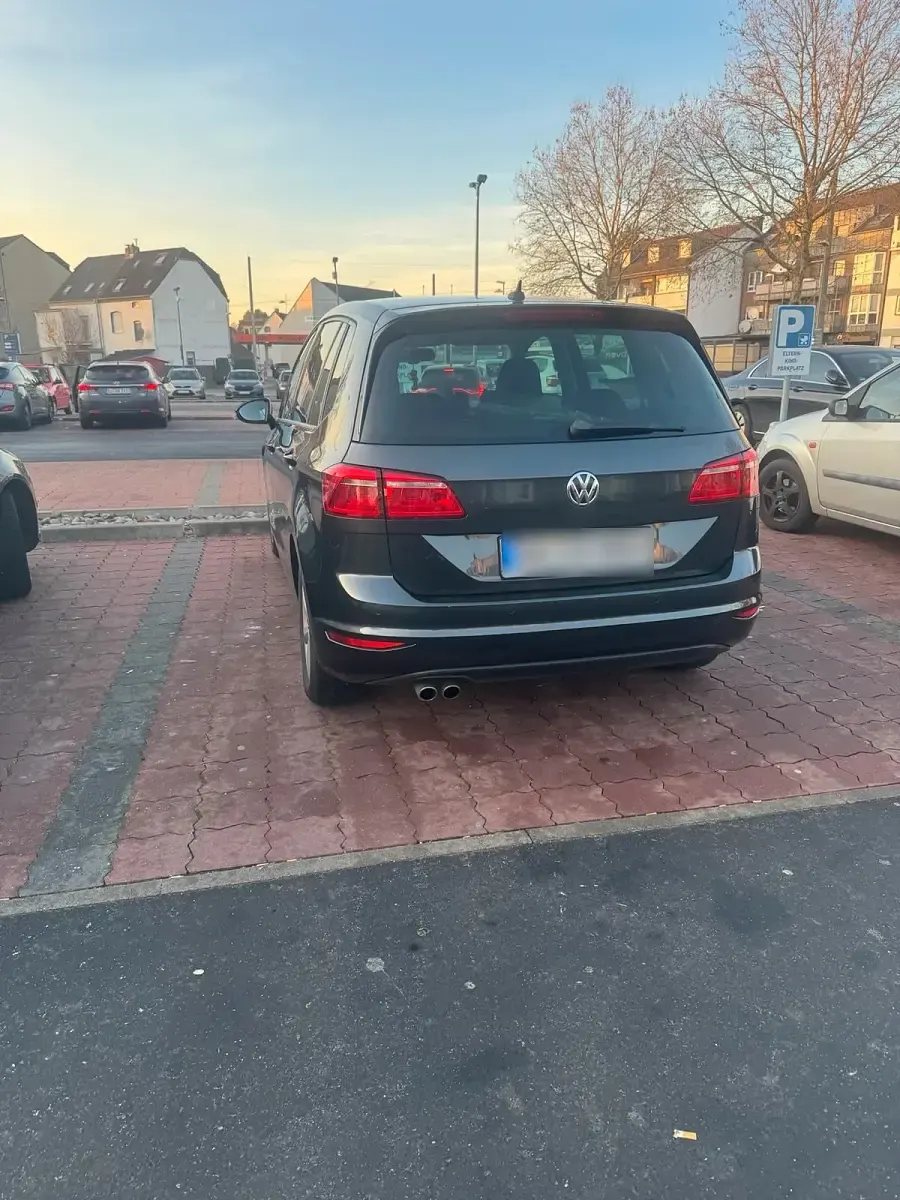 Gebraucht VW Golf Sportsvan 150 PS (110 kW) 2016 Grau Van / Kleinbus