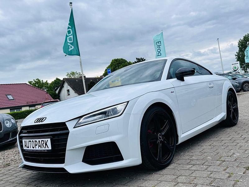 Gletscherweiß metallic Gebraucht 2017 Audi TT Competition Coupé | 26.662 € (Fairer Preis) - Bild 1/4